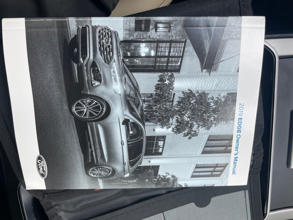 2019 Ford Edge Image 31