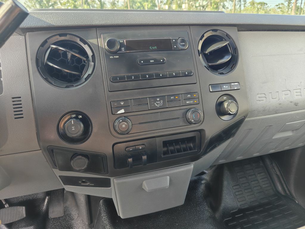 2014 Ford F-250 Image 31