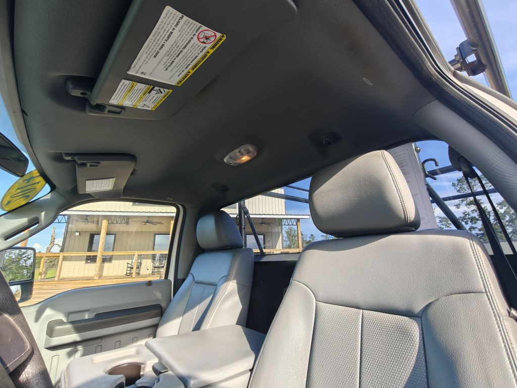 2014 Ford F-250 Image 32