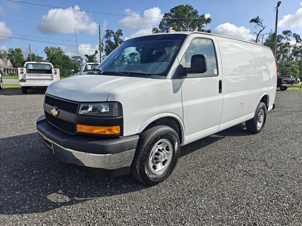 2019 Chevrolet Express Image 1