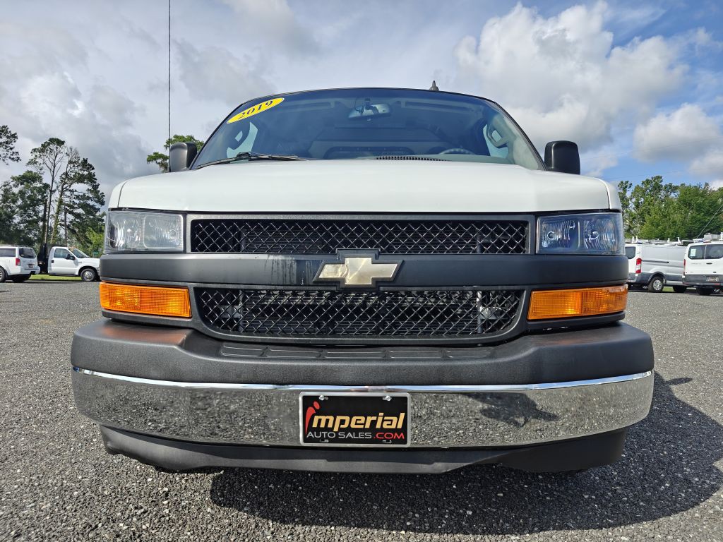 2019 Chevrolet Express Image 2