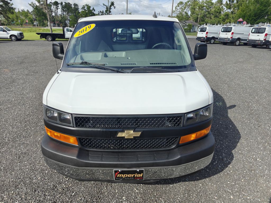 2019 Chevrolet Express Image 3