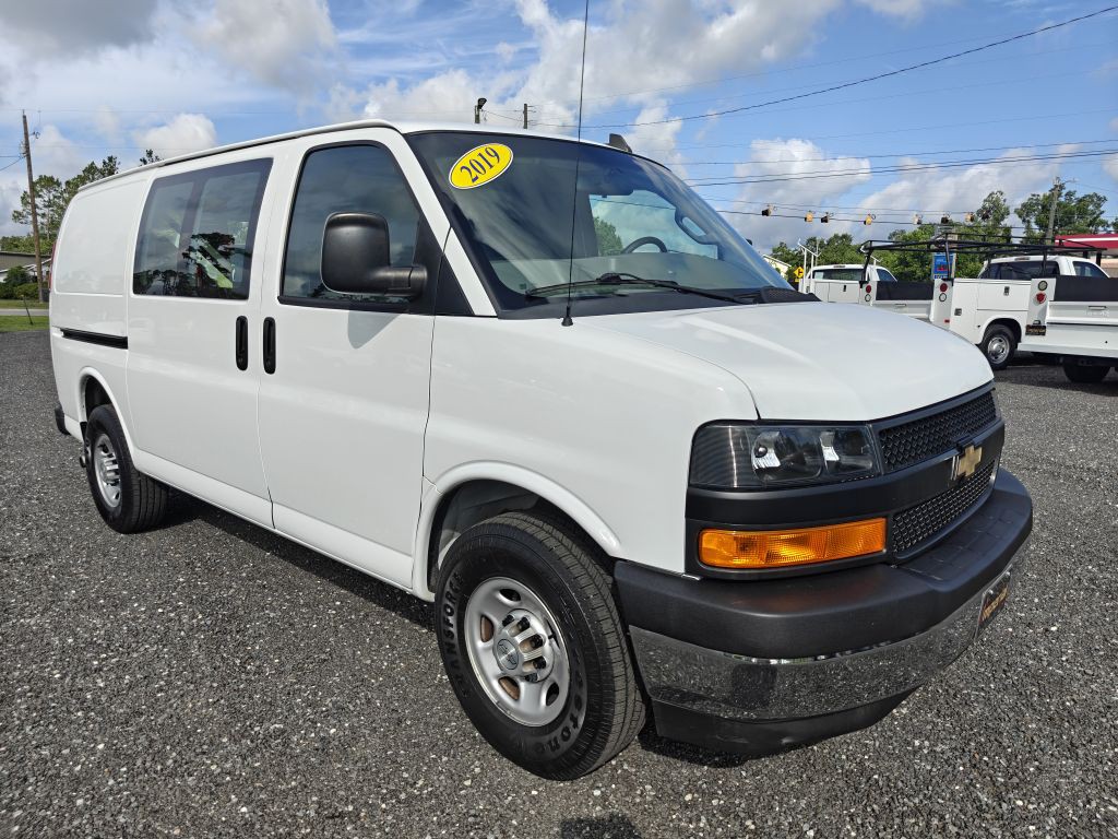 2019 Chevrolet Express Image 4