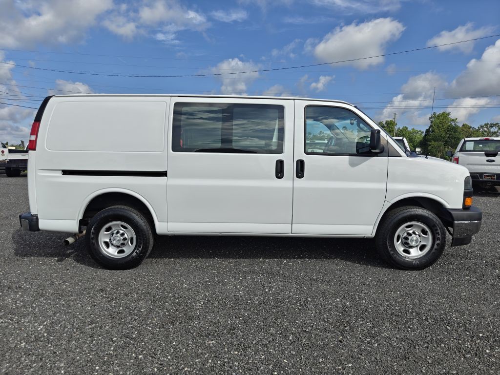 2019 Chevrolet Express Image 5