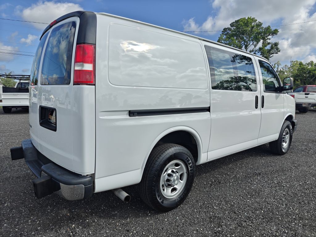 2019 Chevrolet Express Image 6