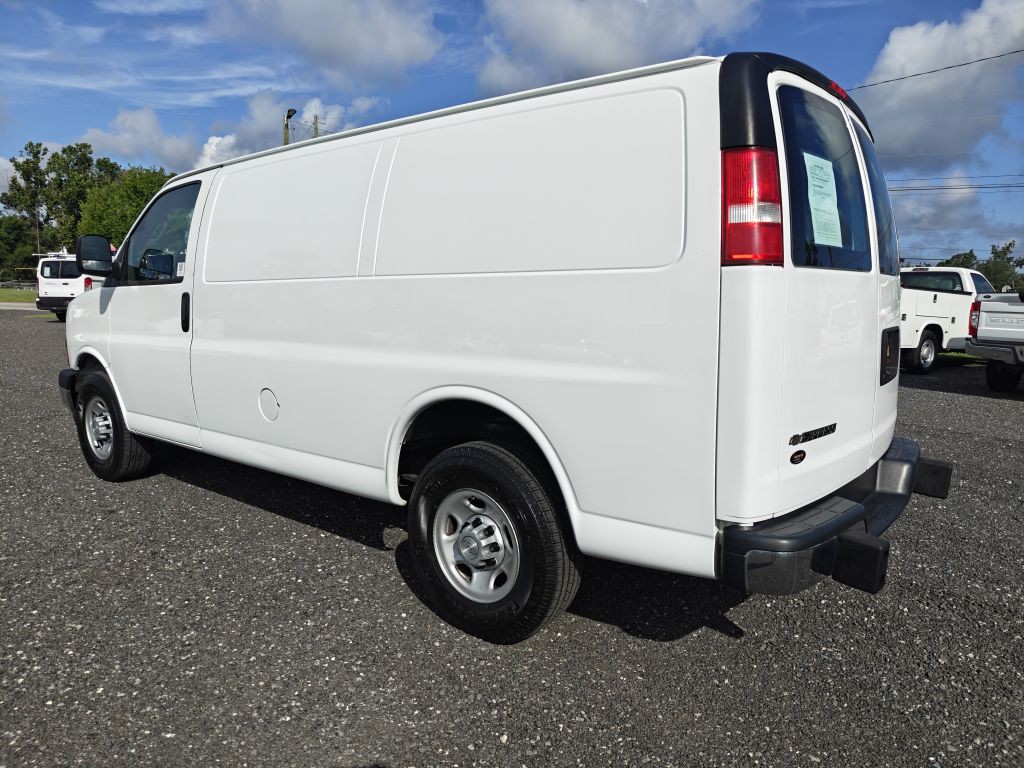 2019 Chevrolet Express Image 9