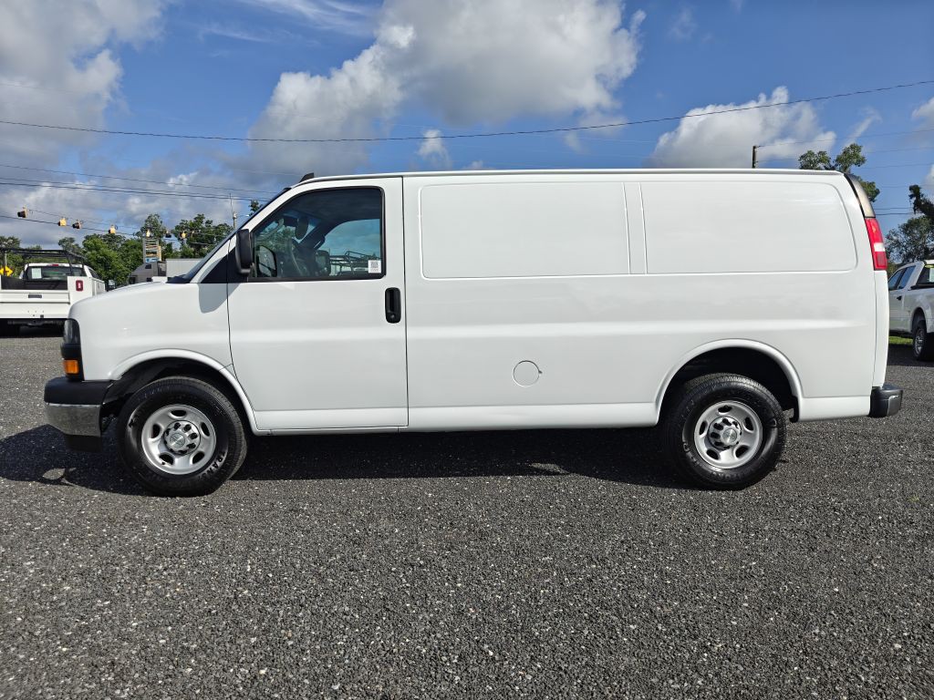 2019 Chevrolet Express Image 10