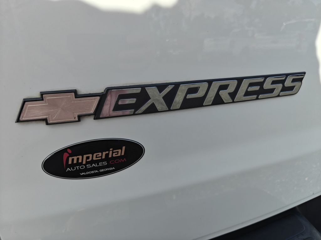 2019 Chevrolet Express Image 11