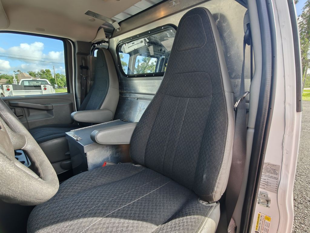 2019 Chevrolet Express Image 20