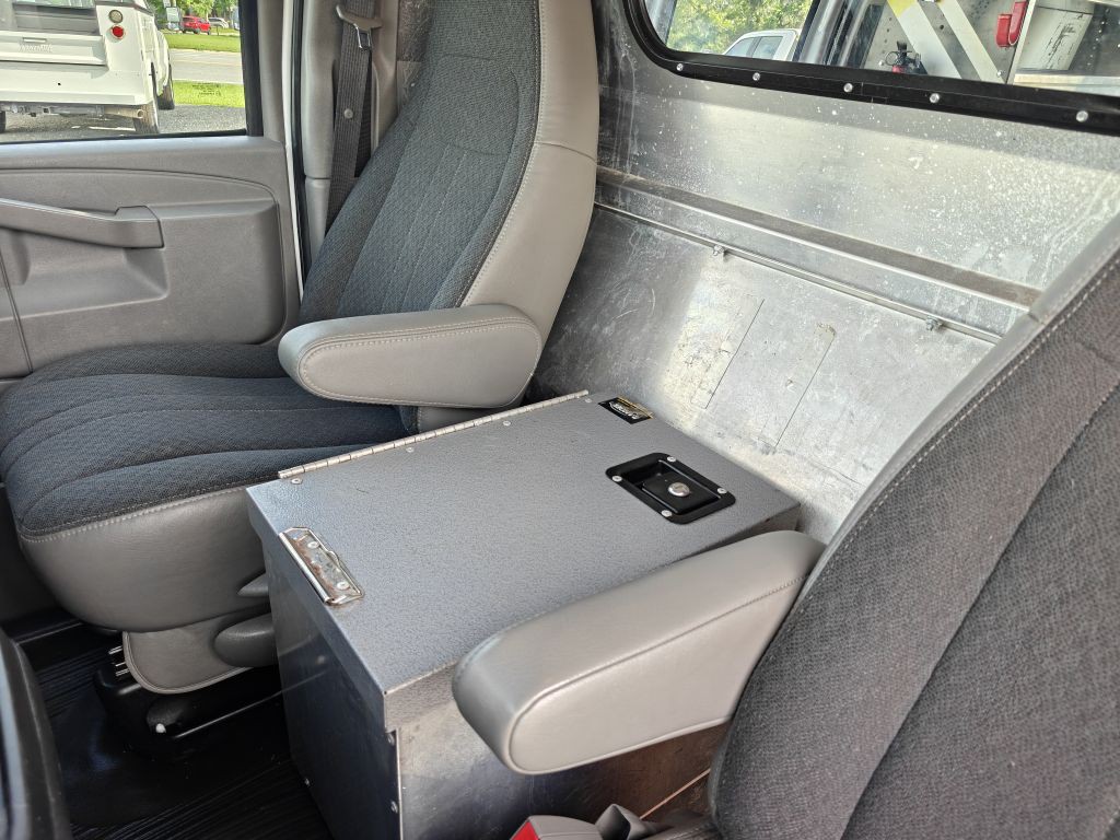 2019 Chevrolet Express Image 22