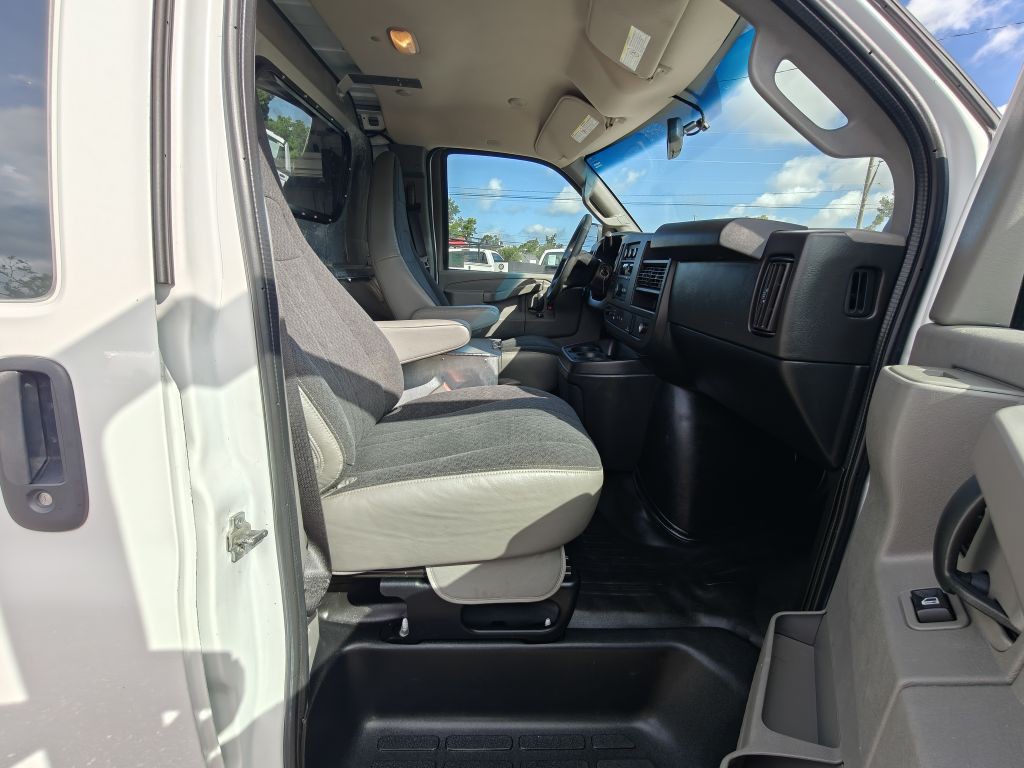 2019 Chevrolet Express Image 28
