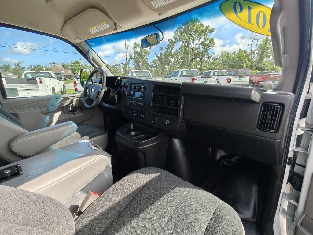 2019 Chevrolet Express Image 29