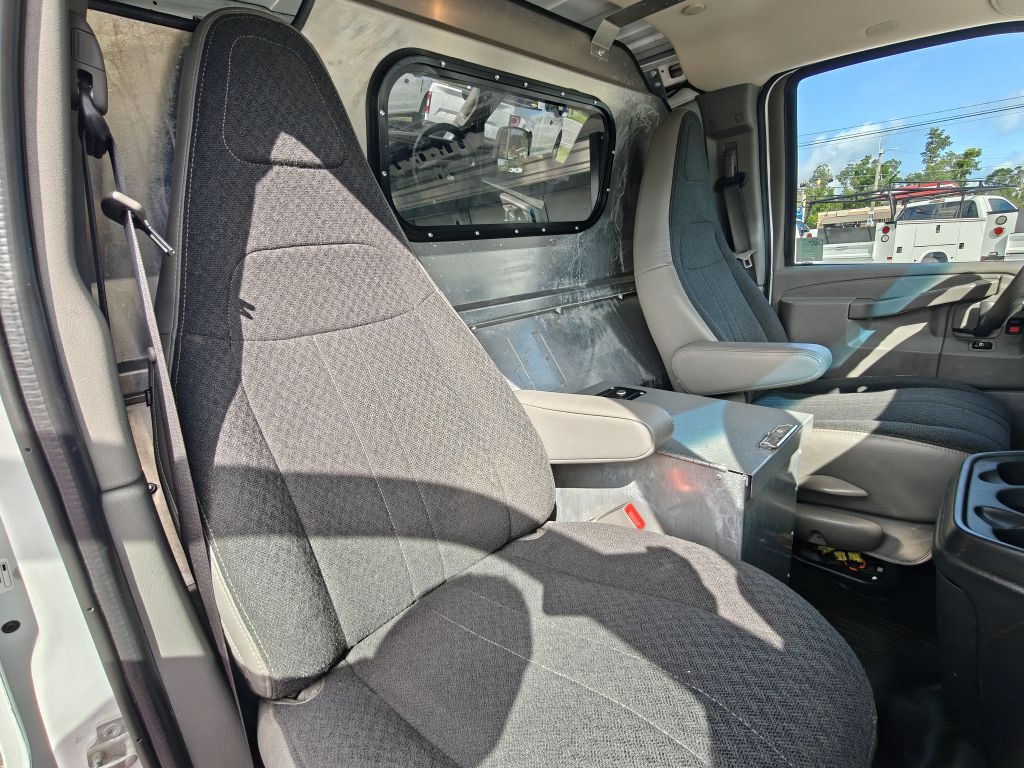 2019 Chevrolet Express Image 30