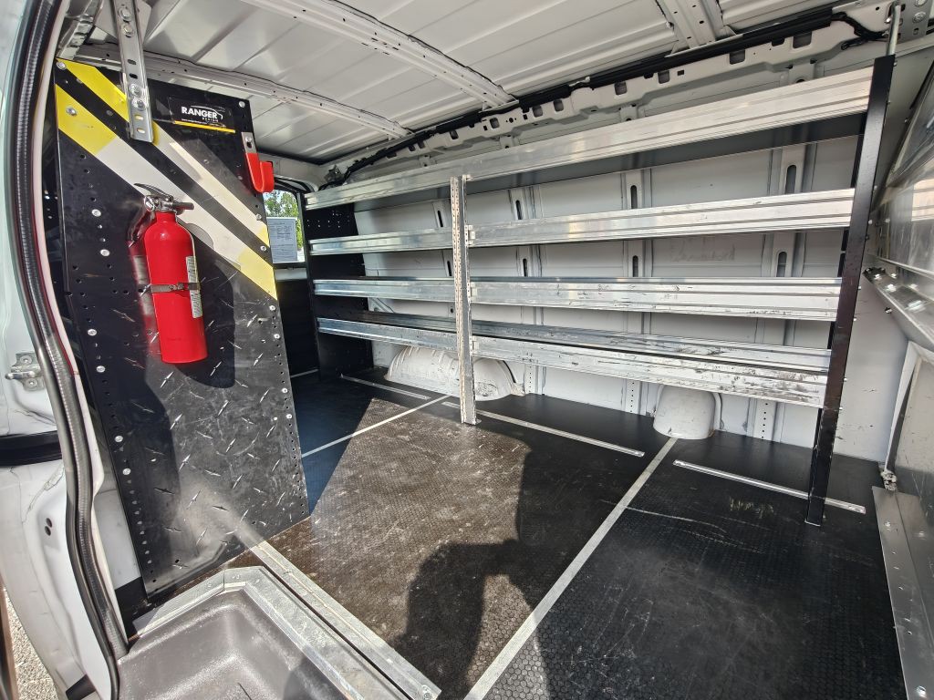 2019 Chevrolet Express Image 31