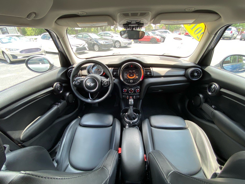 2016 MINI Cooper Image 14