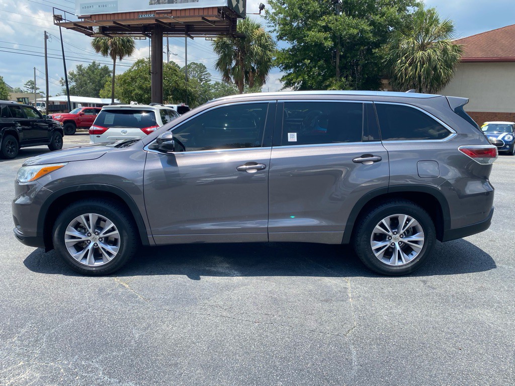 2015 Toyota Highlander Image 3