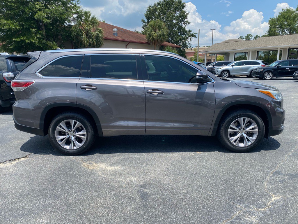 2015 Toyota Highlander Image 6