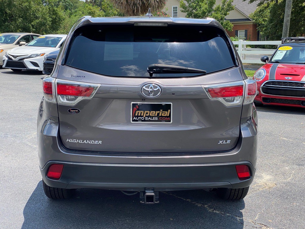 2015 Toyota Highlander Image 8