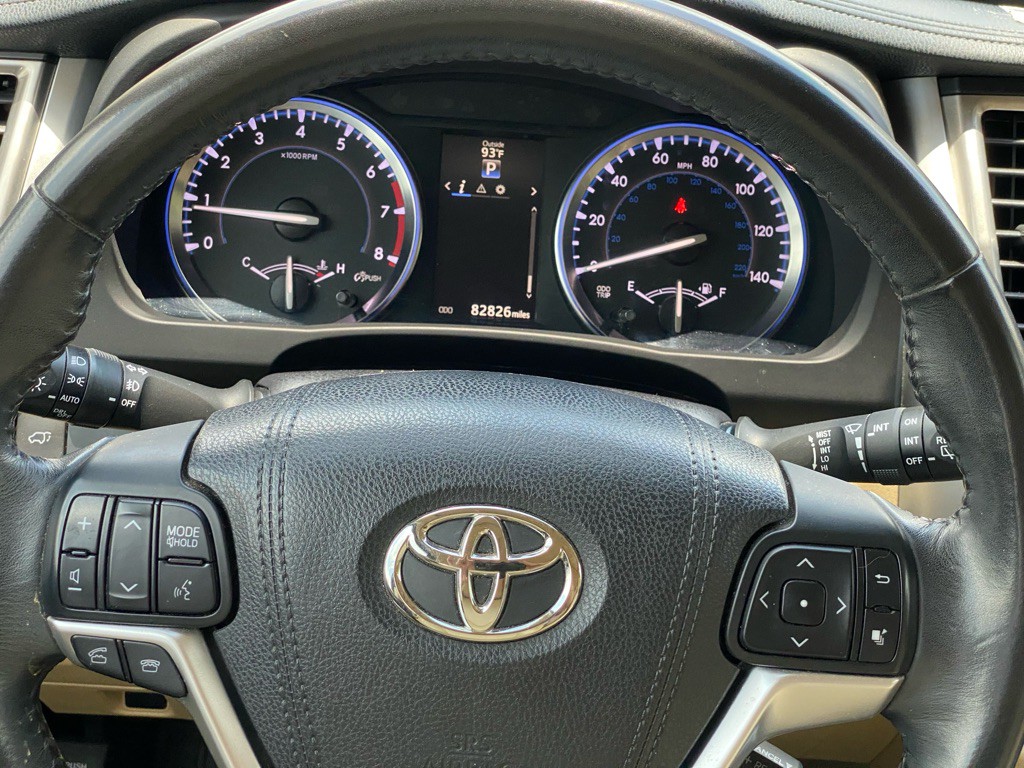 2015 Toyota Highlander Image 18