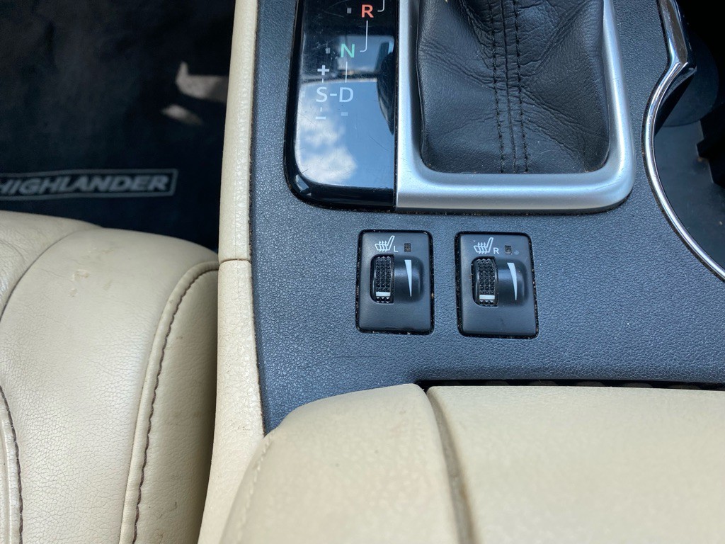 2015 Toyota Highlander Image 22