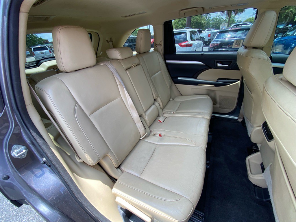 2015 Toyota Highlander Image 41
