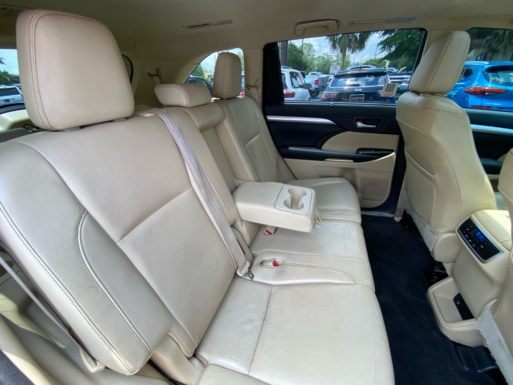 2015 Toyota Highlander Image 47