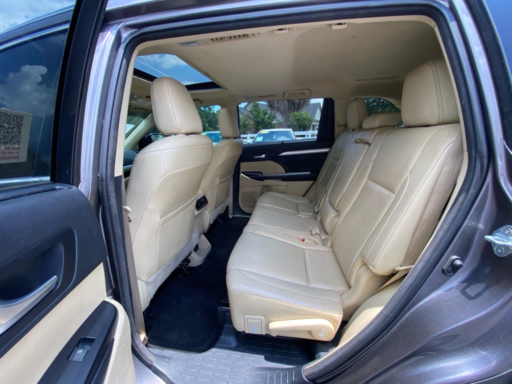 2015 Toyota Highlander Image 59