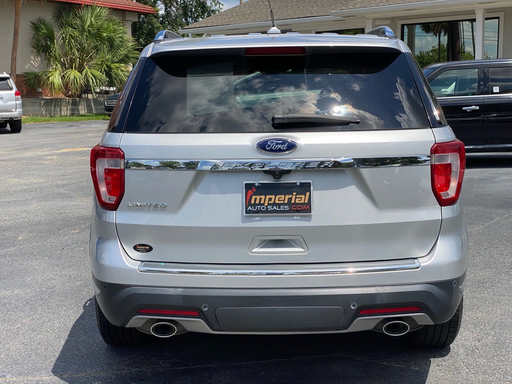 2019 Ford Explorer Image 8