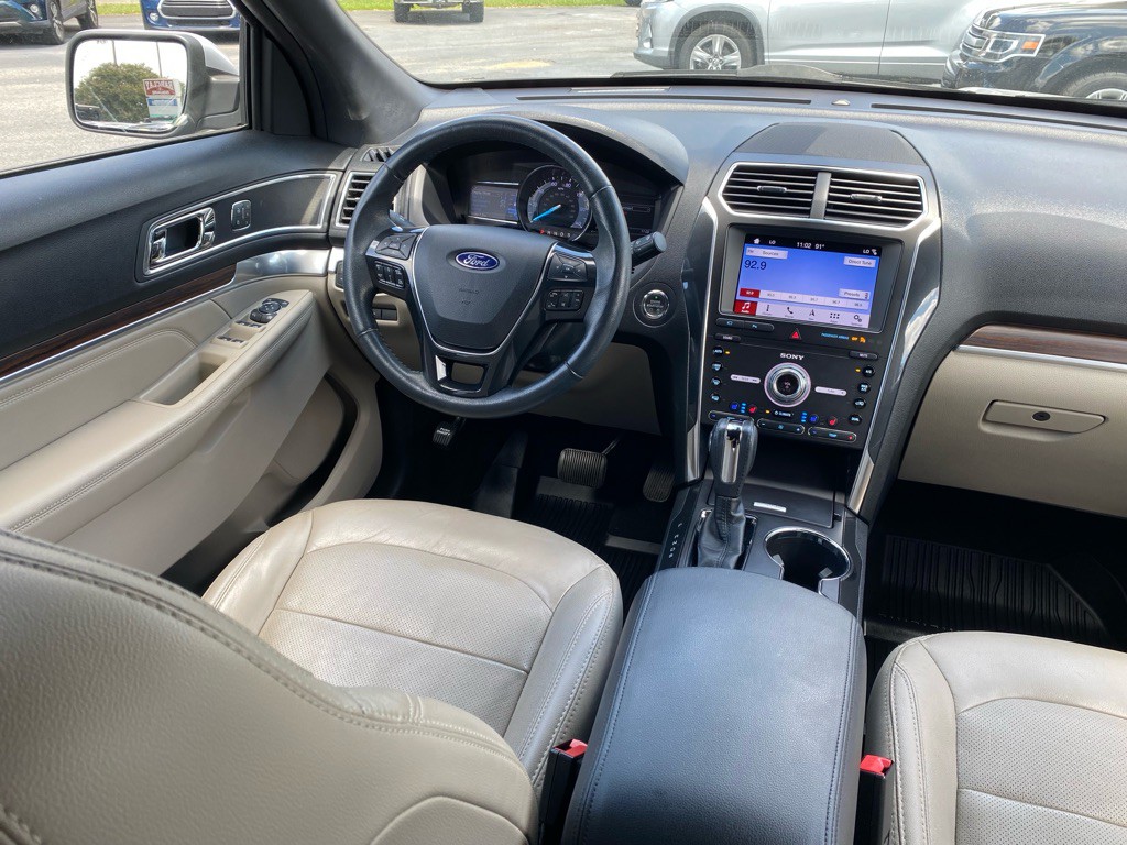 2019 Ford Explorer Image 15