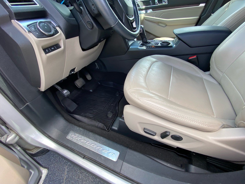 2019 Ford Explorer Image 23