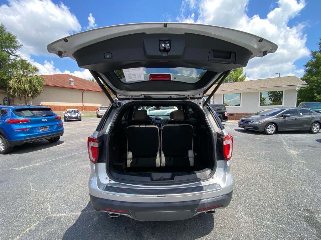 2019 Ford Explorer Image 38