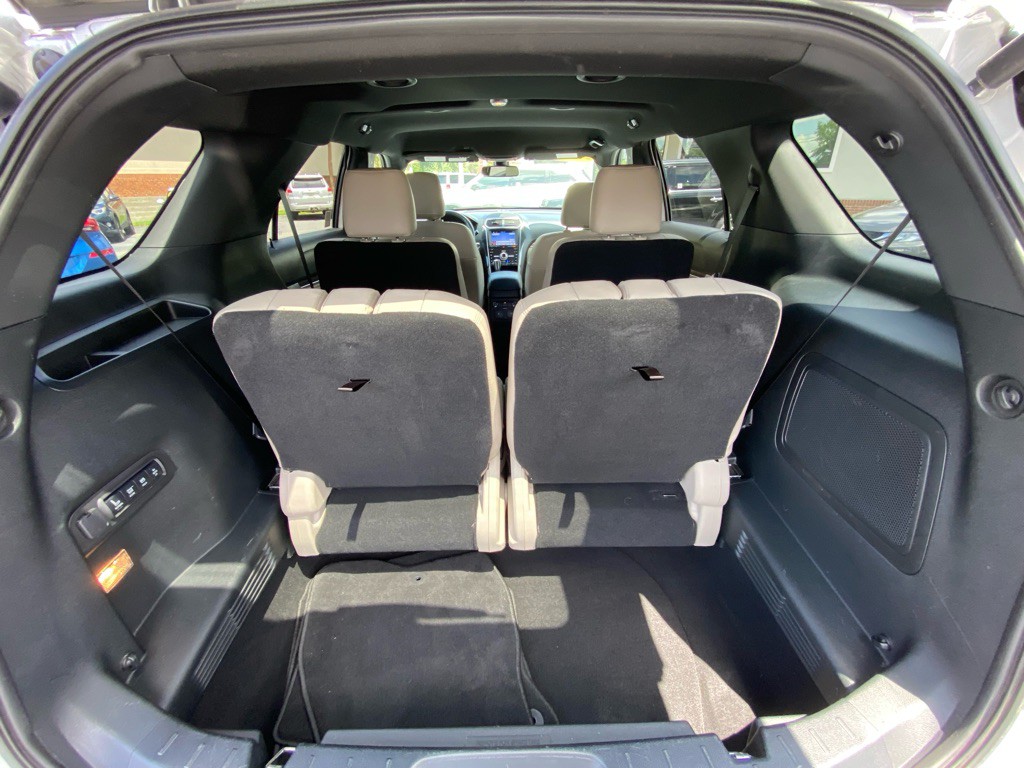 2019 Ford Explorer Image 40