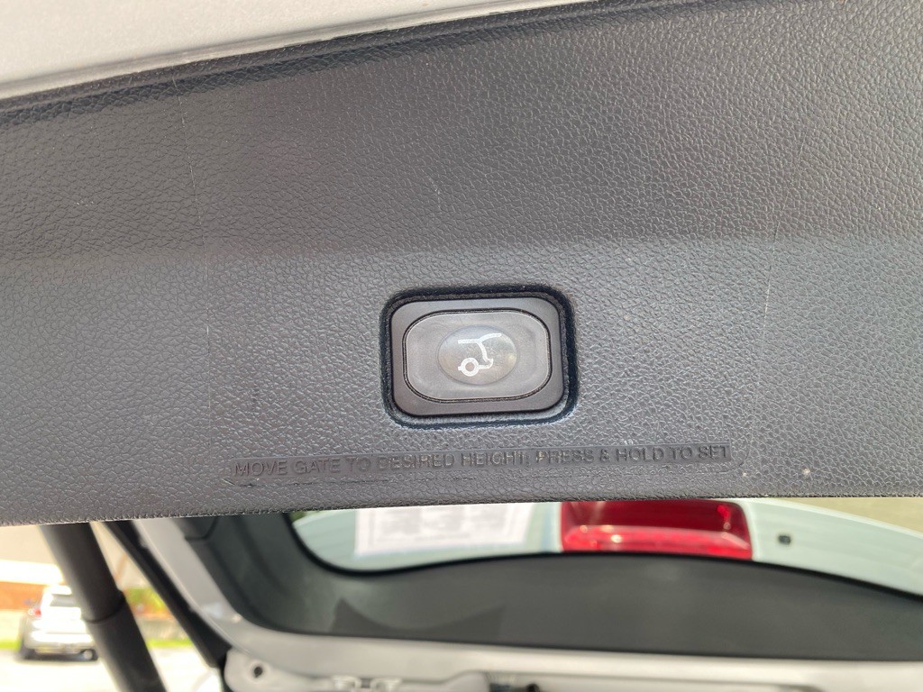 2019 Ford Explorer Image 44