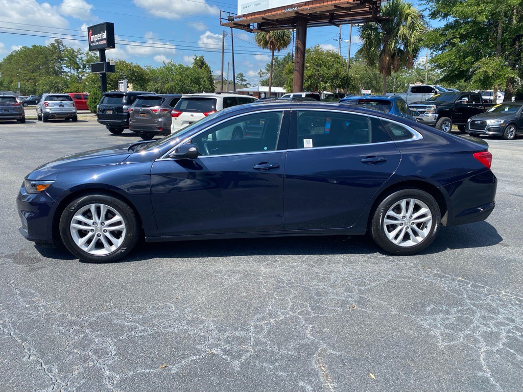 2018 Chevrolet Malibu Image 3