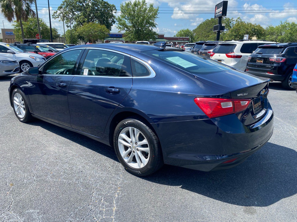 2018 Chevrolet Malibu Image 4