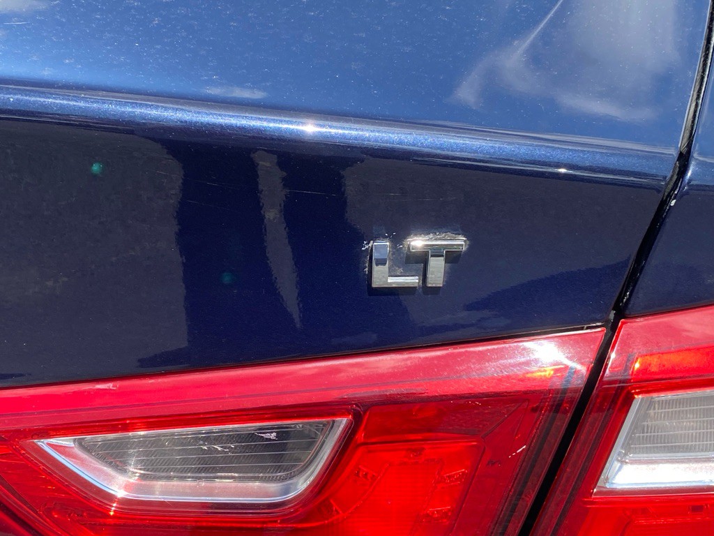 2018 Chevrolet Malibu Image 10
