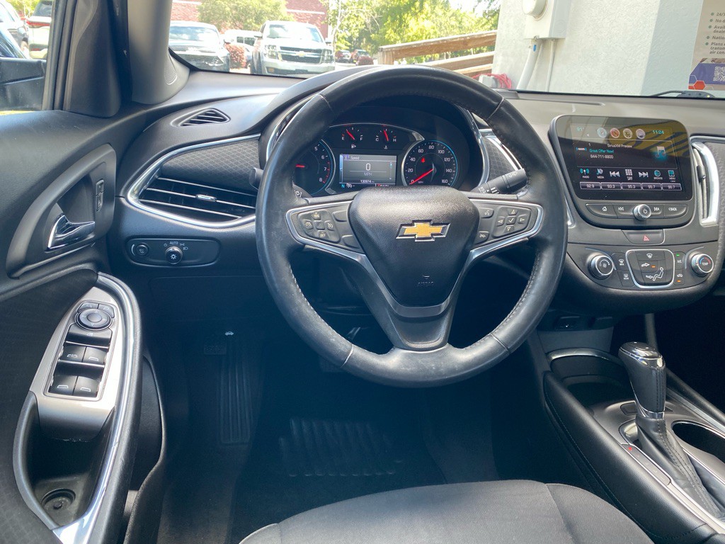 2018 Chevrolet Malibu Image 17