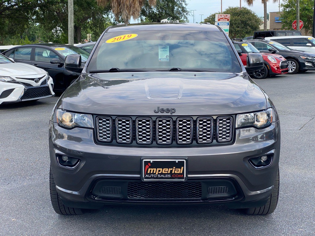 2019 Jeep Grand Cherokee Image 2