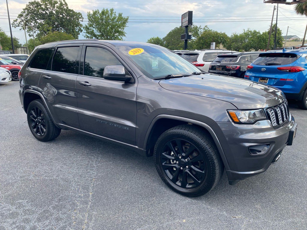 2019 Jeep Grand Cherokee Image 3