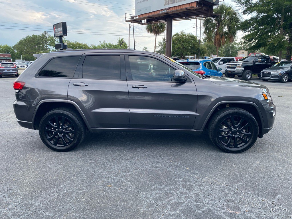 2019 Jeep Grand Cherokee Image 4