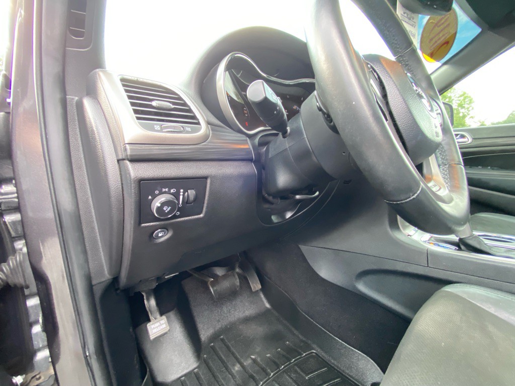 2019 Jeep Grand Cherokee Image 32