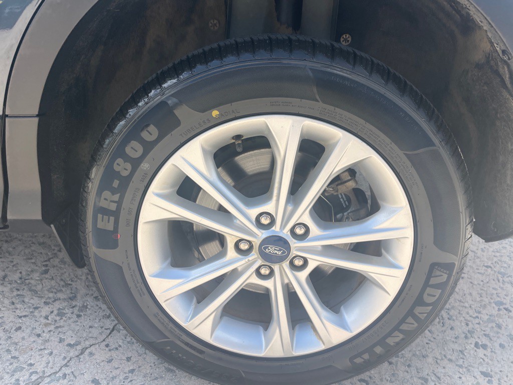 2019 Ford Escape Image 9