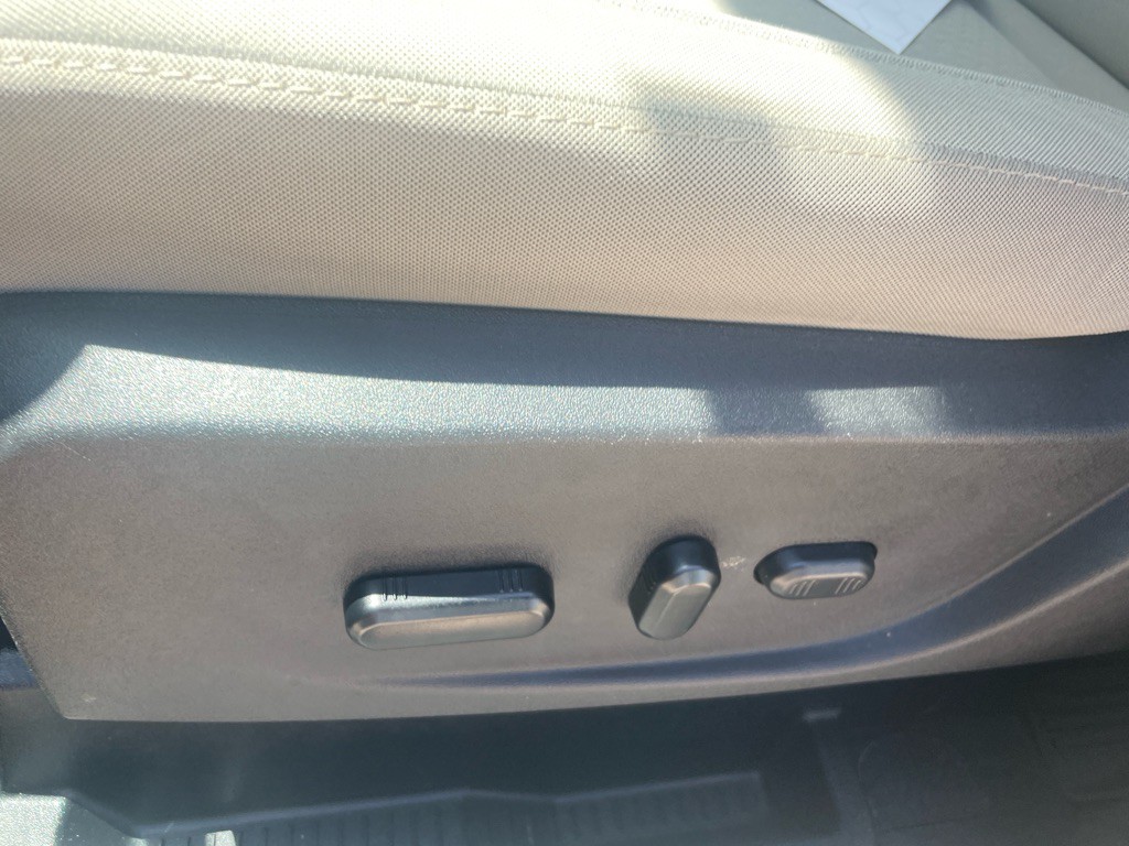 2019 Ford Escape Image 16