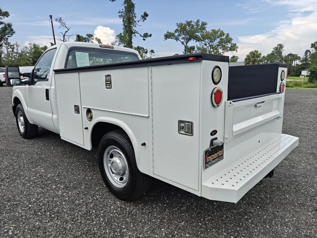 2011 Ford F-250 Image 10