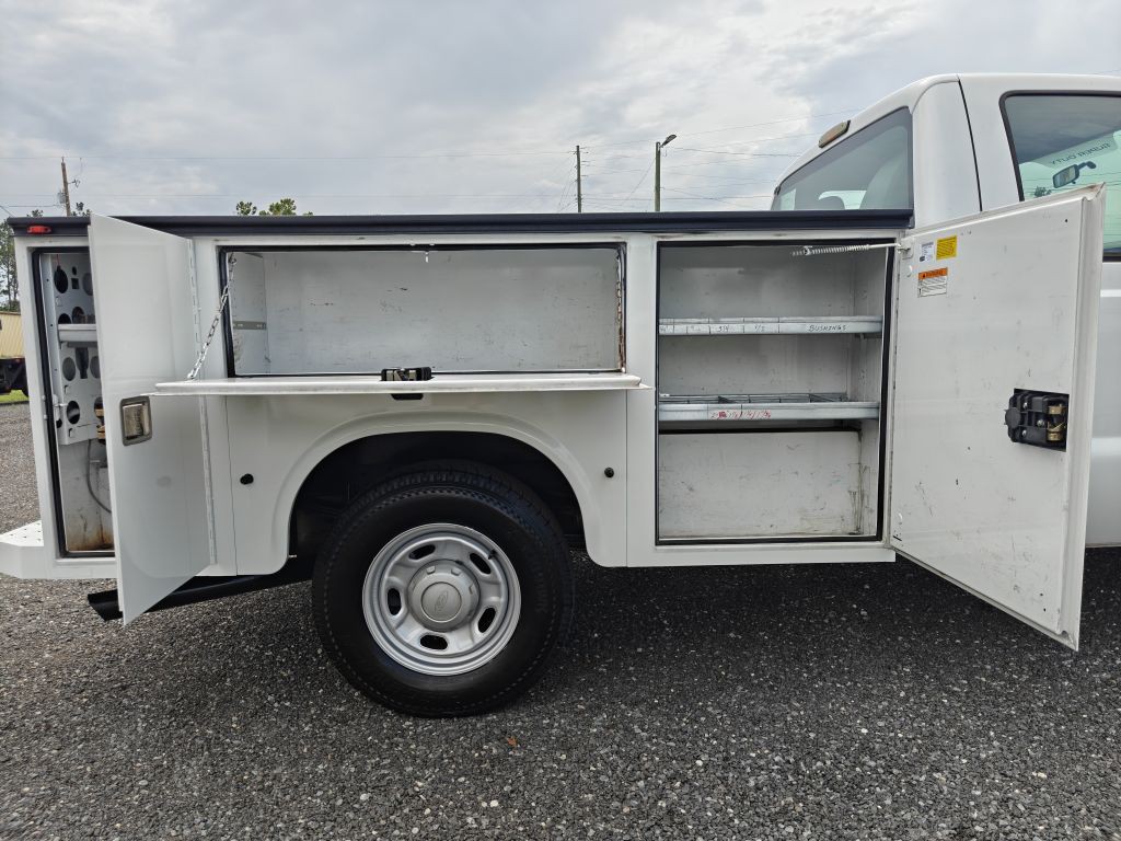 2011 Ford F-250 Image 16