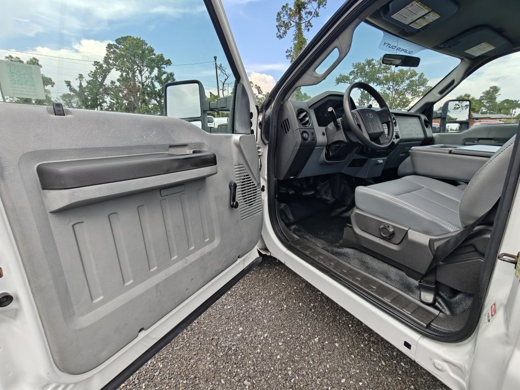 2011 Ford F-250 Image 17