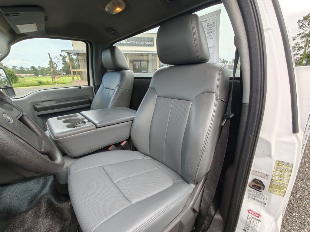2011 Ford F-250 Image 24