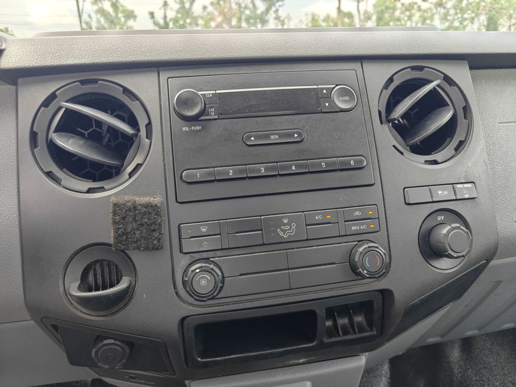 2011 Ford F-250 Image 26