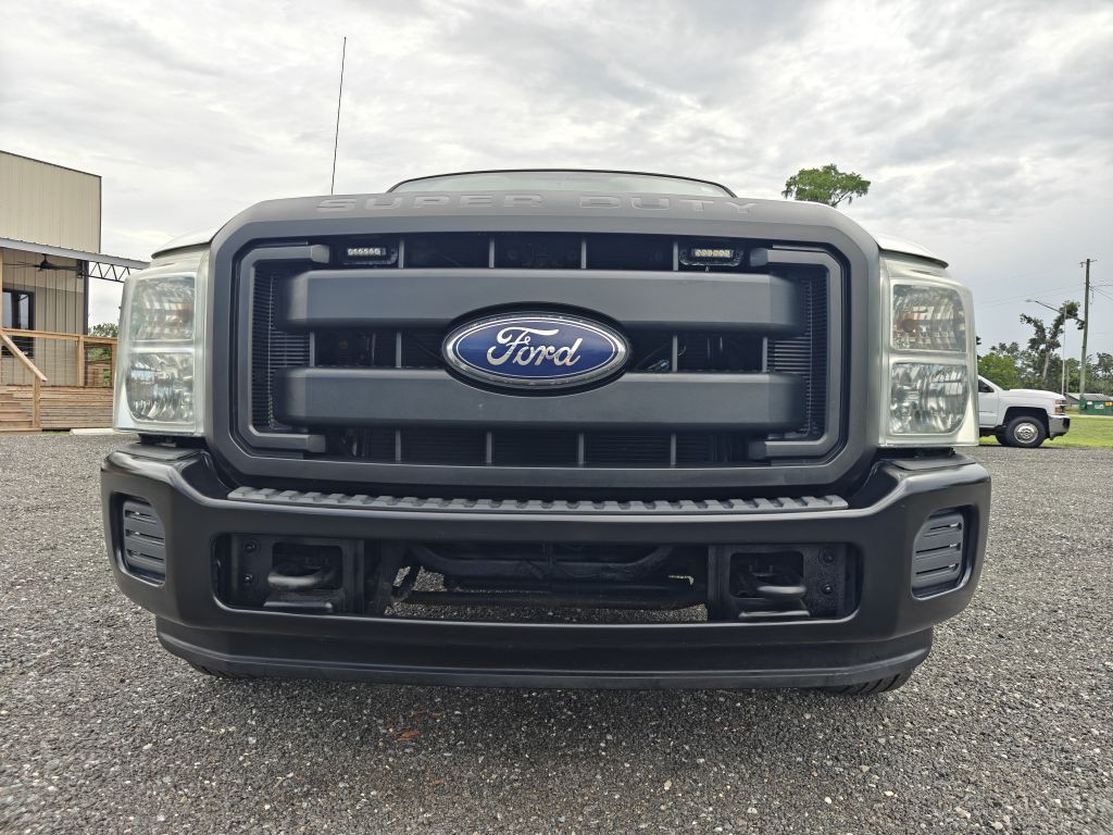 2011 Ford F-250 Image 3