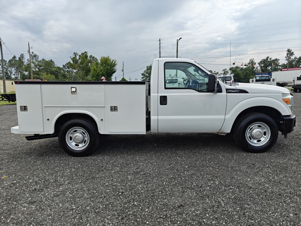 2011 Ford F-250 Image 5